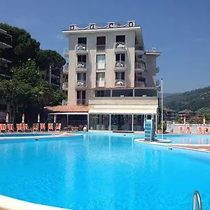 https://paco.hotelitalianriviera.com