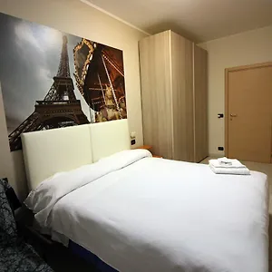 https://albergo-ristorante-la-bussola.it-lombardy.com